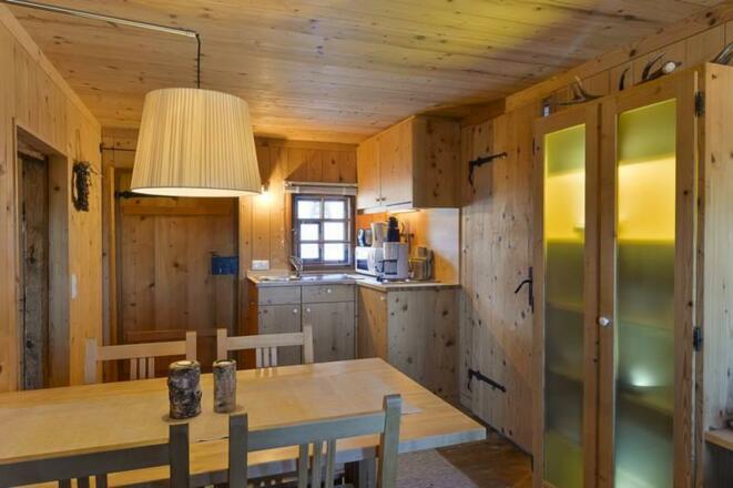 Stube_mit_Kochnische