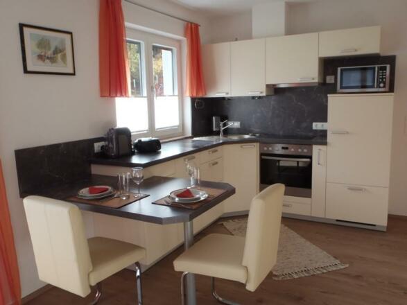 Küche mit Essbereich