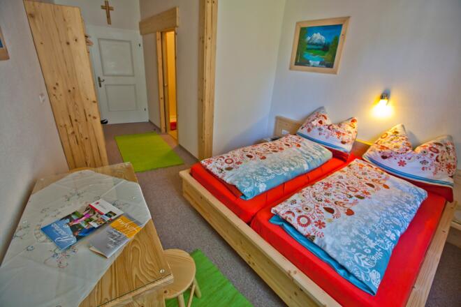 rustikales Naturholzzimmer