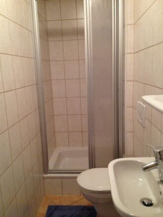 Dusche und WC