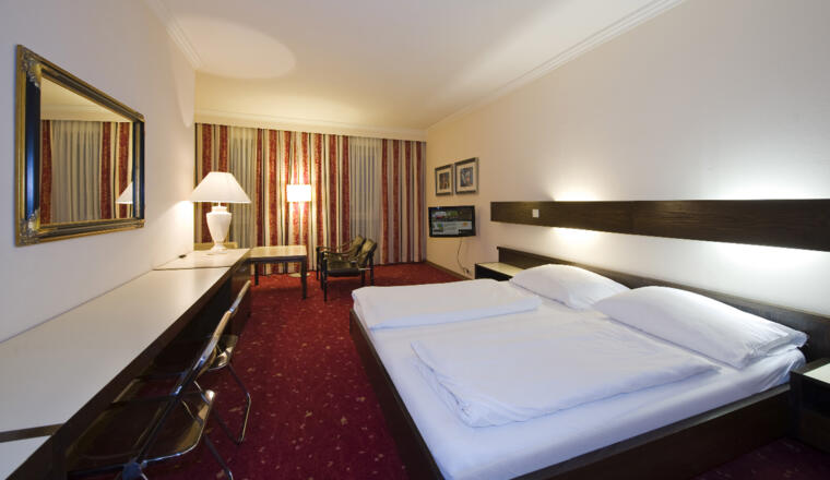 Gasthof Hotel-Restaurant \&quot;Zum Goldenen Schiff\&quot;