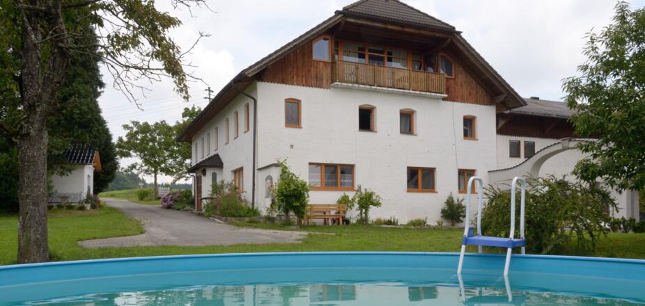haus-mit-pool