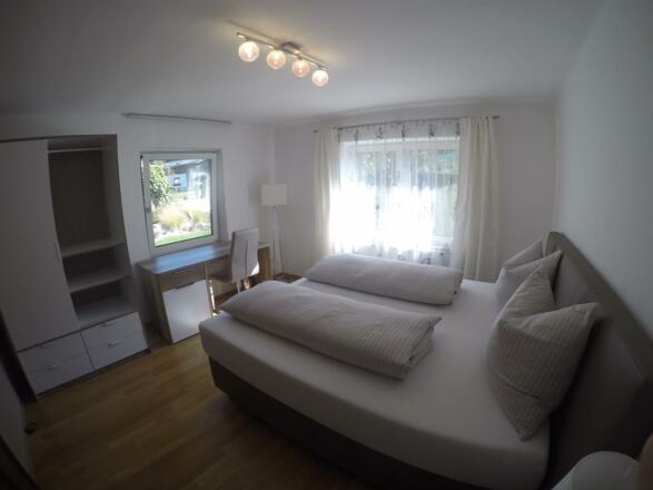 Schlafzimmer1