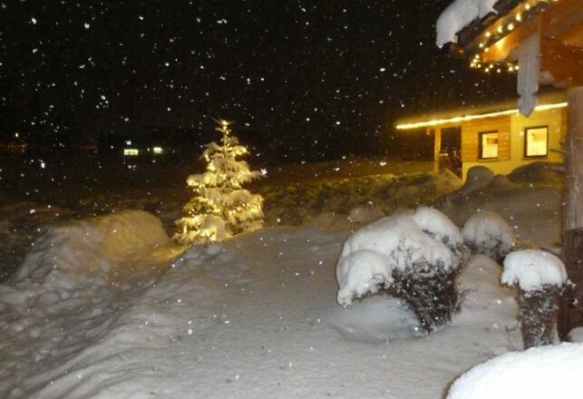Weihnachten im Almdorf Tirol