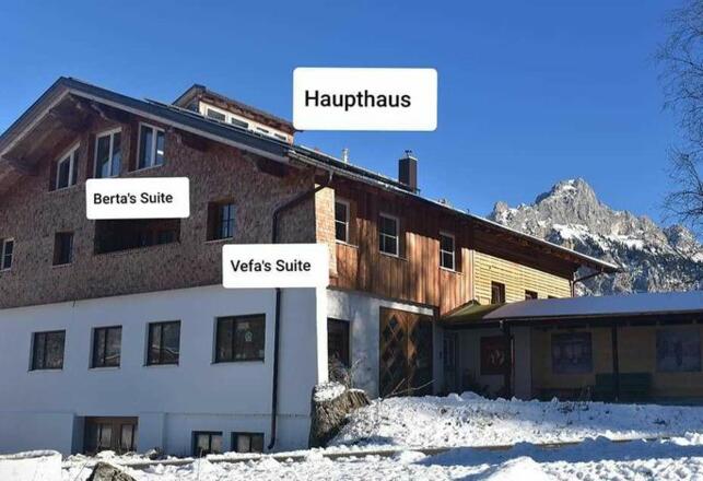 Außenansicht Haupthaus