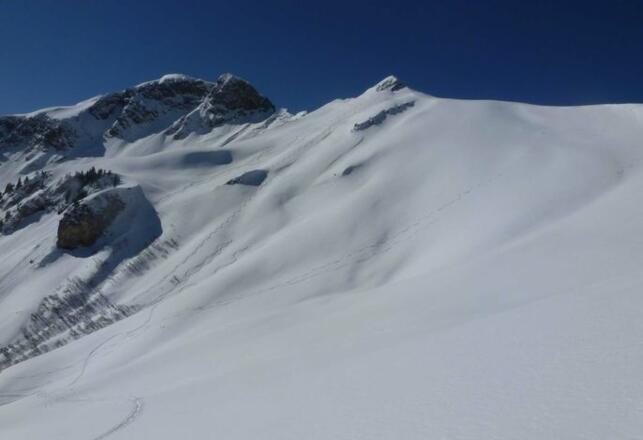 Skitour von der Strinder Scharte Almdorf Tirol