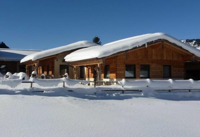 Wintermärchen im Almdorf Tirol