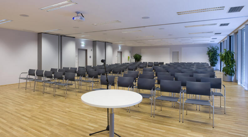 Veranstaltungssaal.jpg