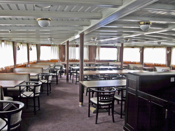 schiff schoenbrunn2.jpg