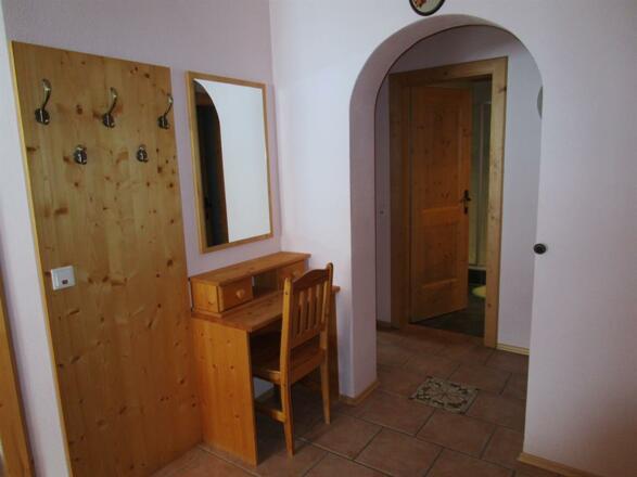 Ferienwohnung Rose - Garderobe (Bild 1)