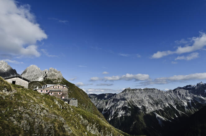 Die Hütte vom See aus
