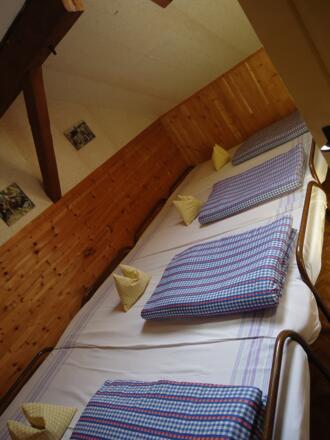 Matratzenlager im Berggasthaus