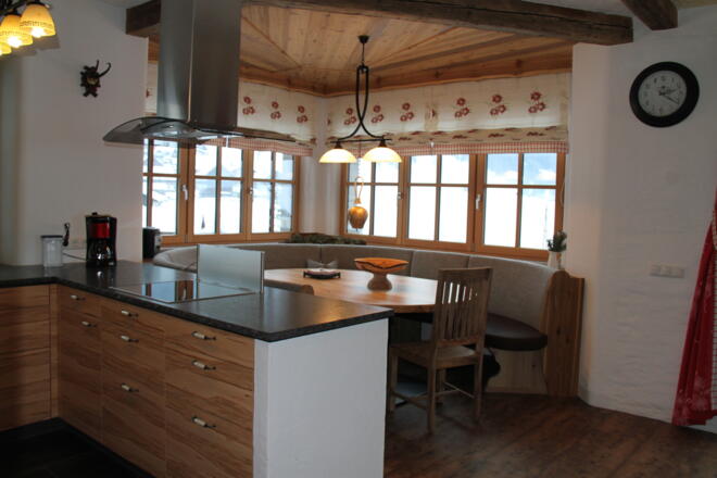 Küche mit Essbereich