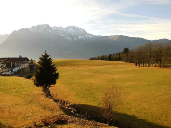 Blick auf den Hohen Göll und Rossfeldstraße