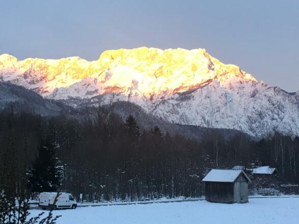 30b0d839-8c39-4c4c-a431-c84d2117714d