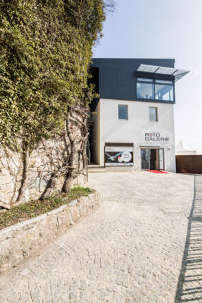 Hartlauer Fotogalerie außen