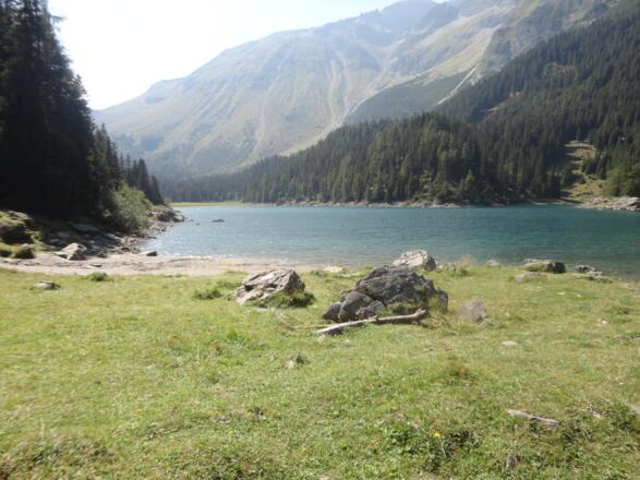 Am Ufer des hinteren Seeteils