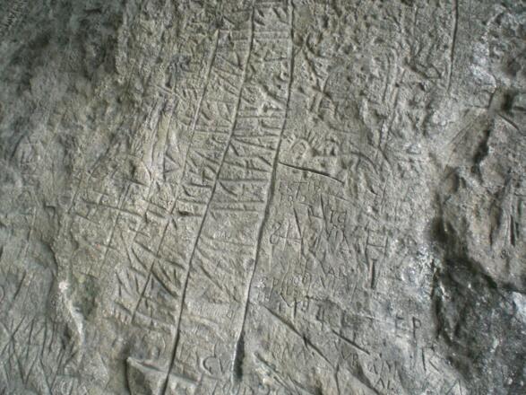 Raetische Inschriften Detail (3)