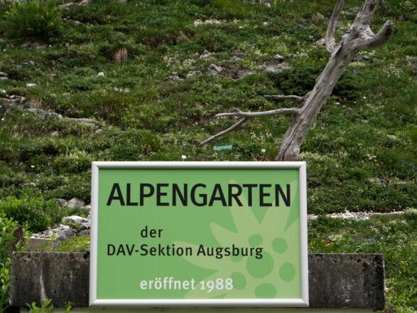 Eingang zum Alpengarten