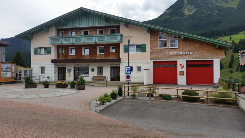 Gemeindehaus und Tourismusinfo Zöblen