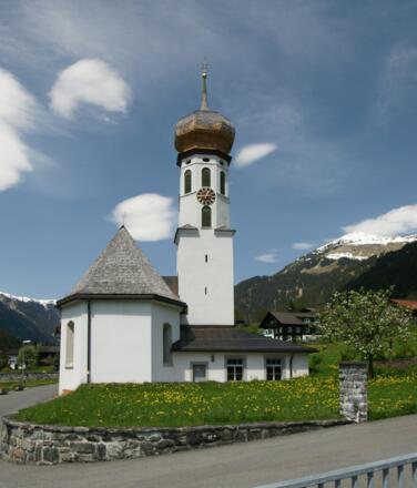 Kuratienkirche Heiliger Nikolaus in Gortipohl