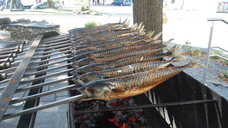 Steckerlfisch von Strondl-Catering am Perger Wochhenmarkt