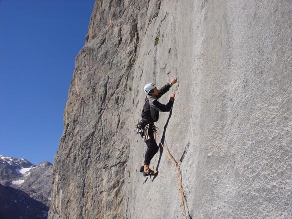 Kletterer in der Südwand der Torsäule