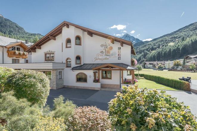 Garni Vier Jahreszeiten Sommer