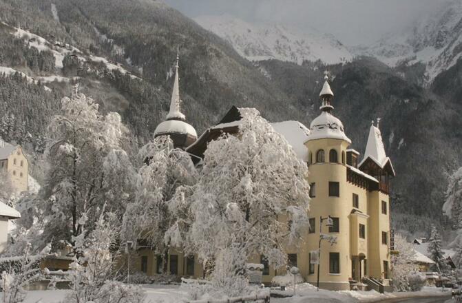 Hotelansicht Winter