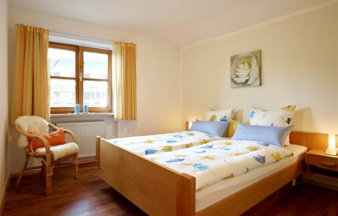 Hirschberg Schlafzimmer 2 mit Bad