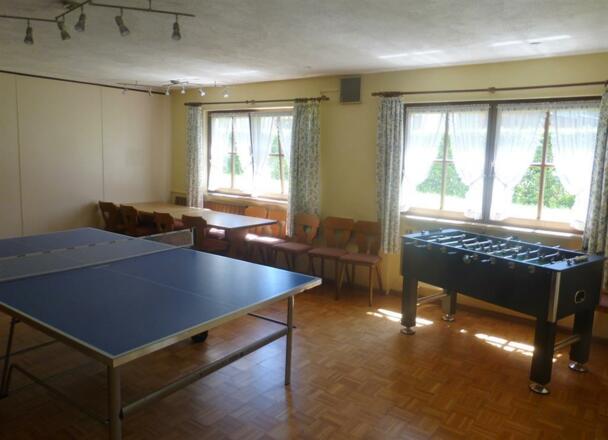 Tischtennis und Kicker im Gemeinschaftsraum
