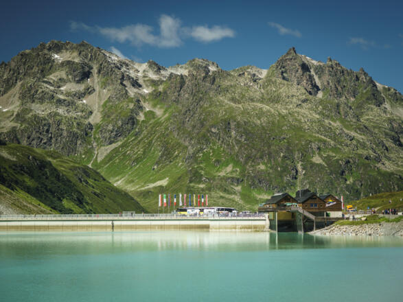 Silvrettasee mit Staumauer