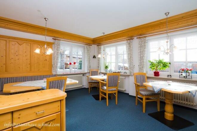 Frühstücksraum im Gästehaus Schmid in Fischen