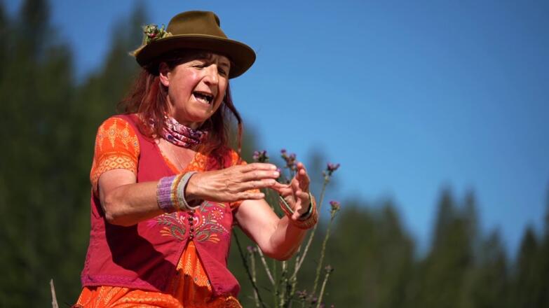 Hertha Glück erzählt die Sage vom reichen geizigen Bauer beim Wildried (Hochdeutsch)