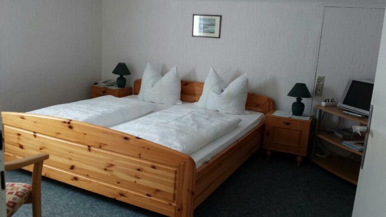 Doppelzimmer  (Mansarde)2. Stock