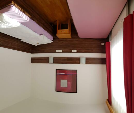 Gästezimmer 5 - Pfingstrose - Wohnbereich / Bad