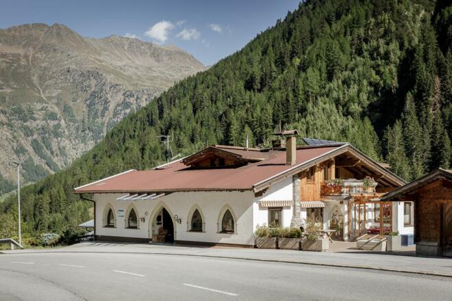 Apart Gentiana im Sommer