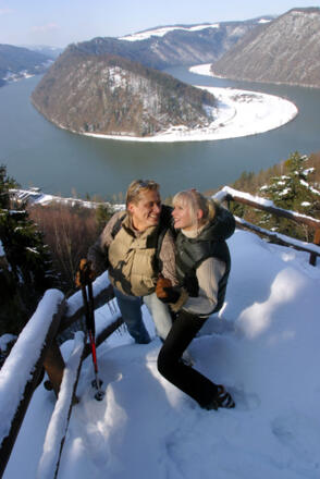 schl-gen-paar-aussichtsplatz-427x640