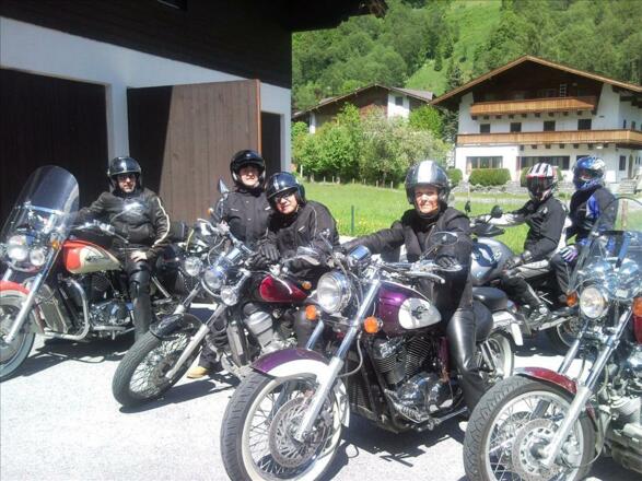 Motorräder &quot;Schönblick&quot; willkommen