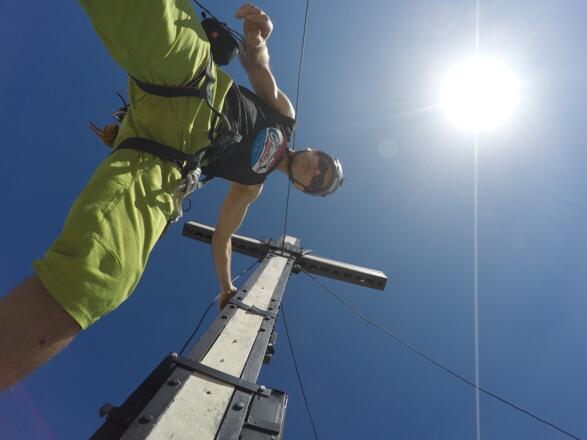 Gipfelselfi Stefan Stadler auf der Torsäule