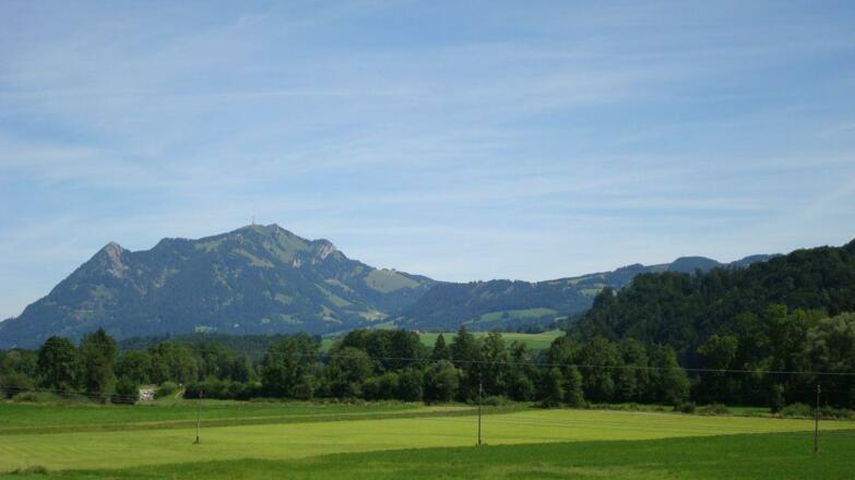 Ostseite-Blick zum Grünten, dem Wächter des Allgäu