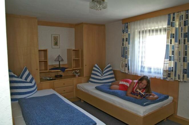 Zweibettzimmer 2.Stock (Mansarde)