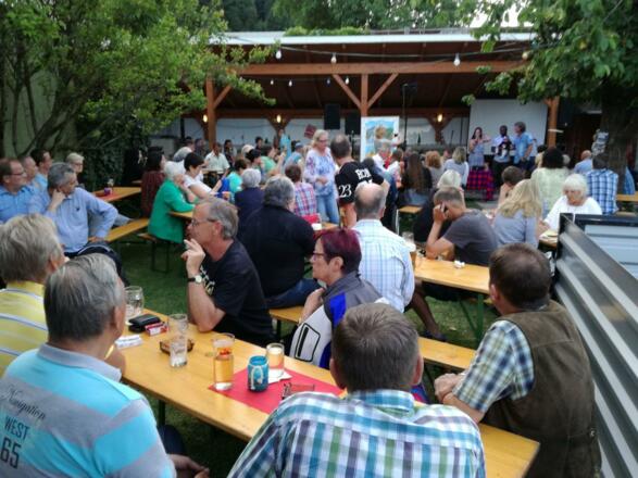 Fest im Gastgarten