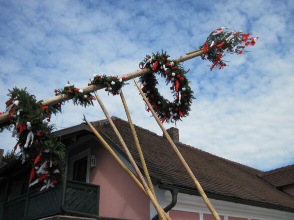 Maibaumaufstellen