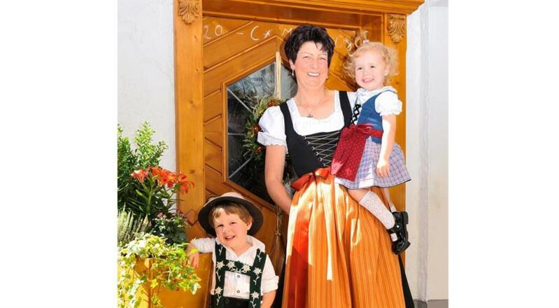 Ihre Vermieterin, Frau Übelhör