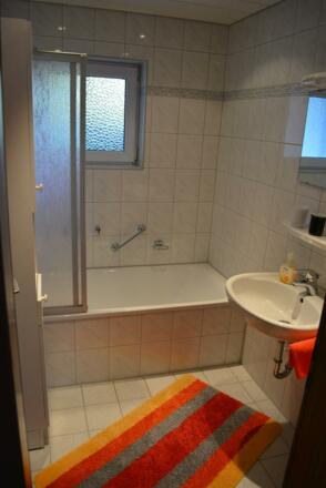 1. Bad mit Badewanne - Fewo Nicole in Fischen