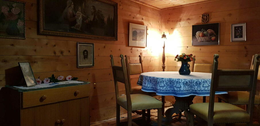 Wohnung im Souterrain Wohnzimmer