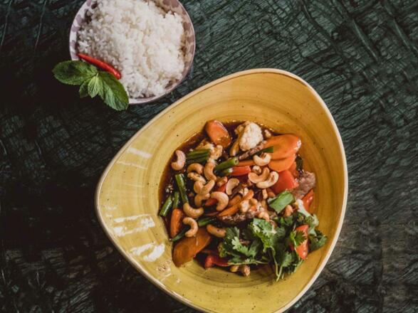 HOTEL BUSSI BABY - Thai Stüberl