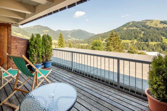 Balkon mit traumhaftem Bergblick