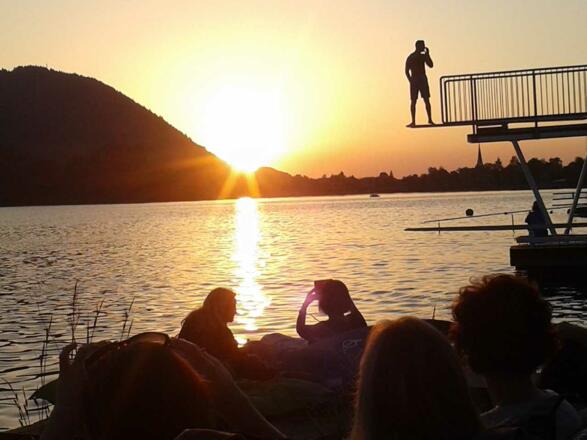 Strandbad Schliersee im Sonnenuntergang